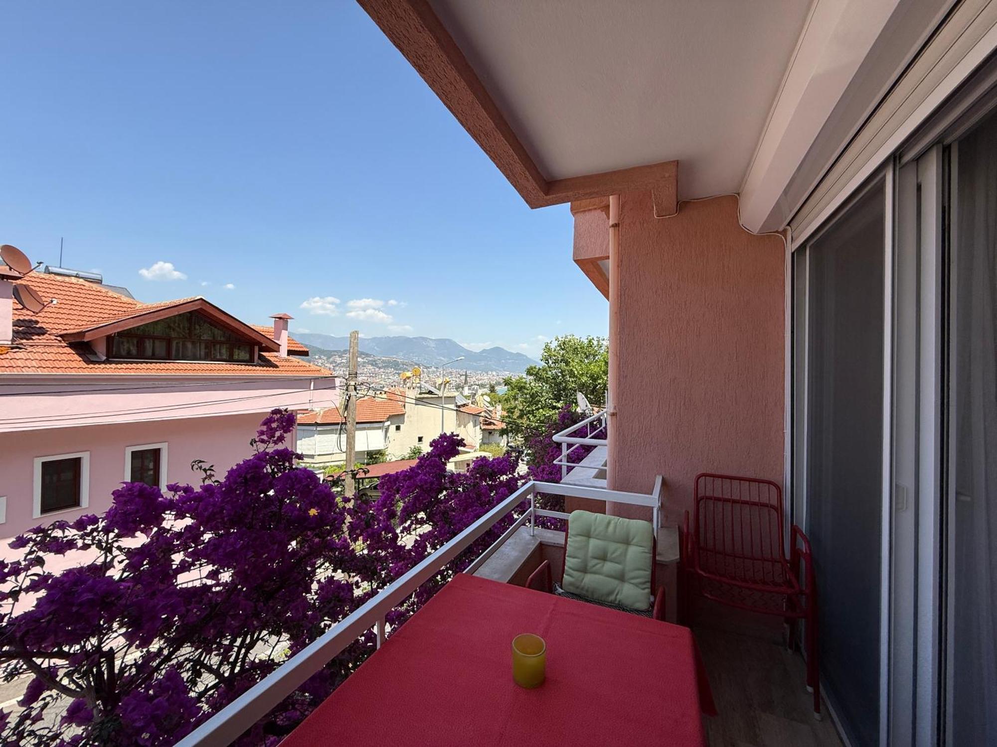 Dom wakacyjny Duplex House On The Castle Road With A Seaview *
